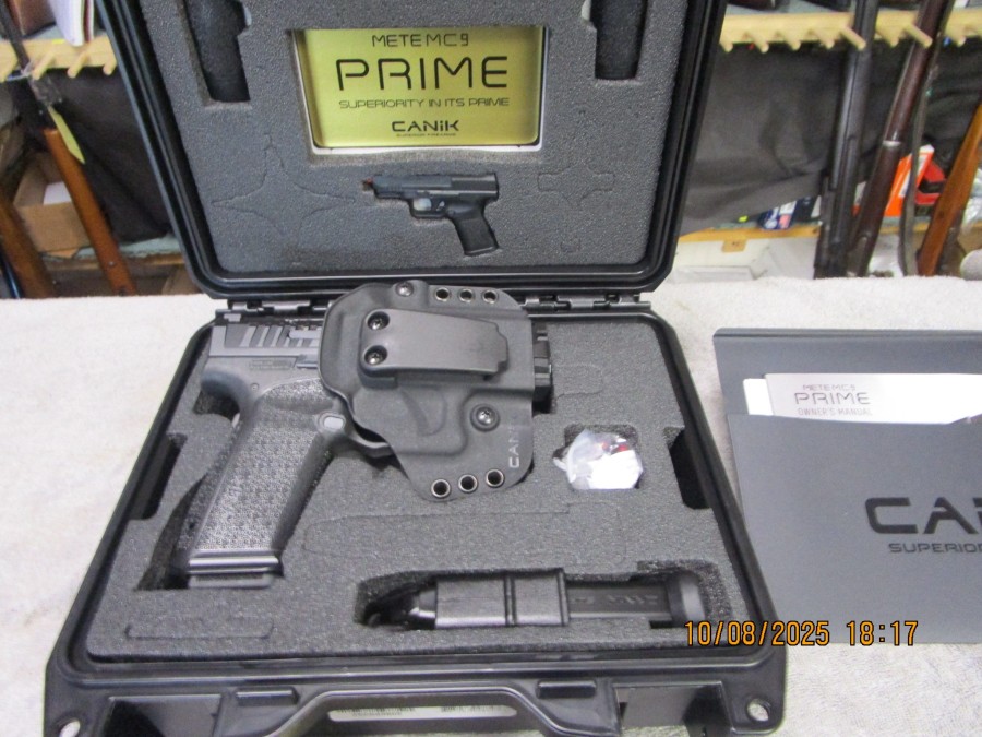 Canik MC-9 Mete .9mm with case and holster. Mass OK