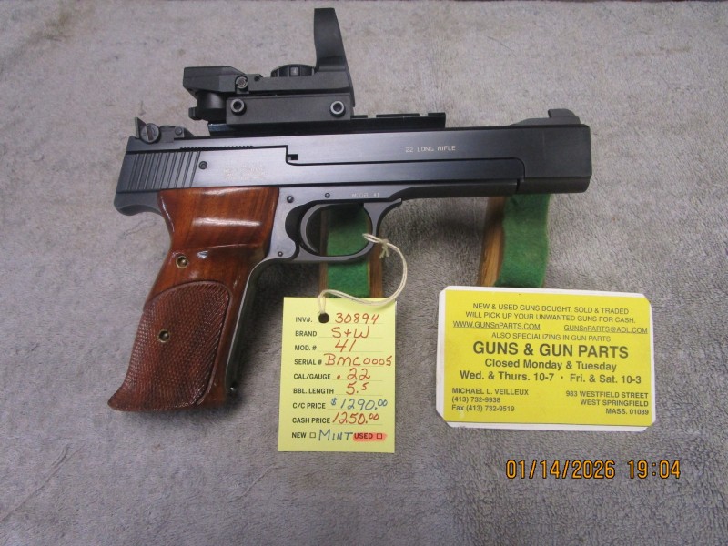 Smith &amp; Wesson model 41-5 1/2'' with red dot and box.  SOLD