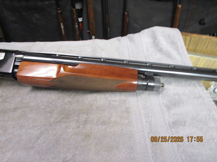 Winvhester model 1300-XTR .12 gage 2- 3/4'' shells &amp; 3'' shells.